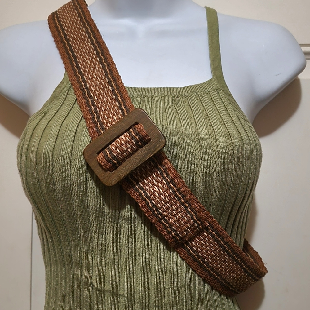 Natural Woven Stripe Pattern Natural Fiber Belt w/Wooden Buckle